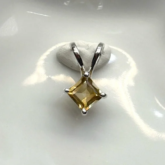 NC4  Genuine 1CT Princess Cut CITRINE  Pendant Solid Sterling Silver S925 - Picture 5 of 8